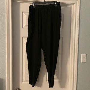 Eileen Fisher 100% silk cocktail pants